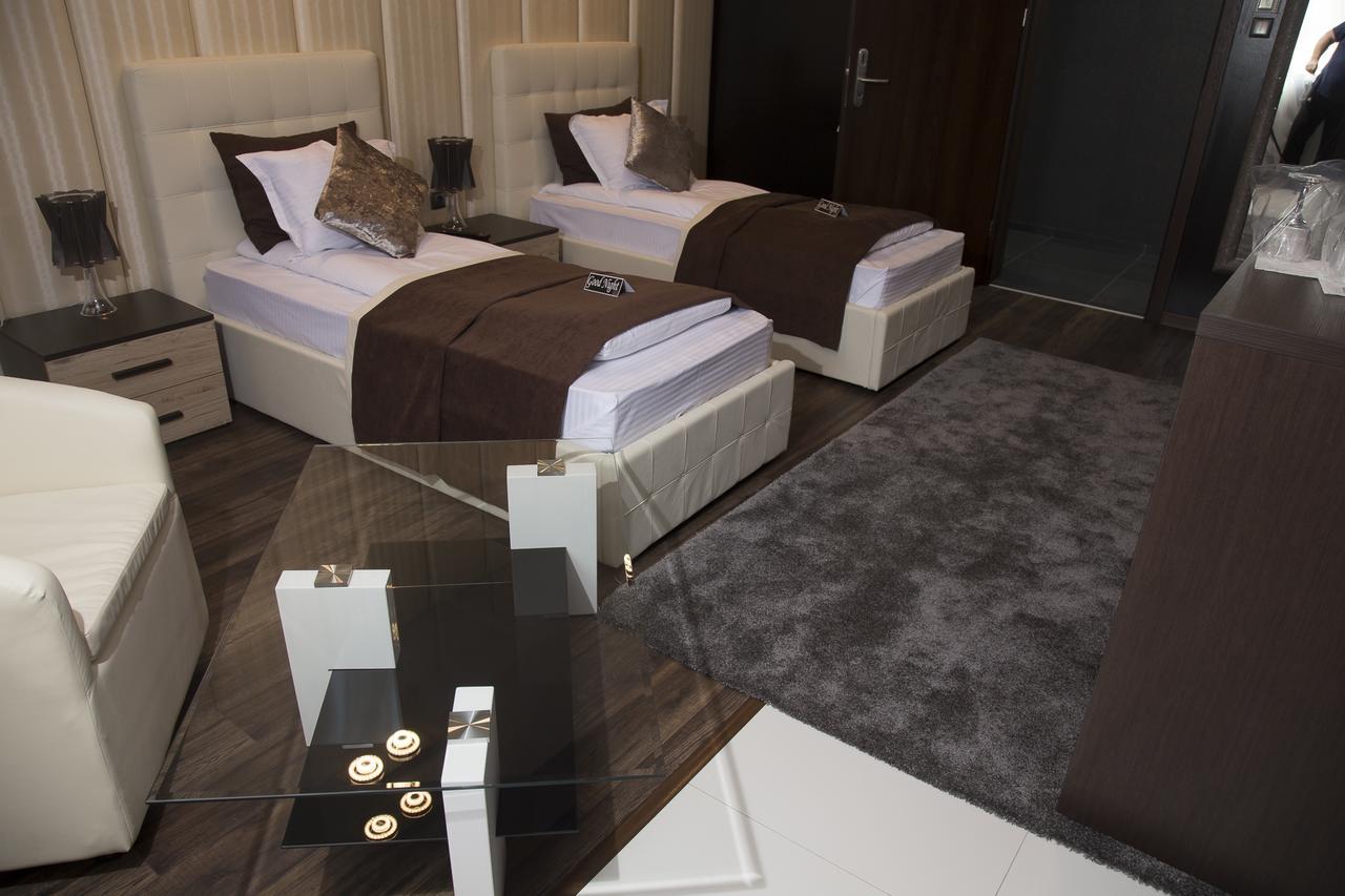 Acktion Deluxe Hotell Sjumen Eksteriør bilde