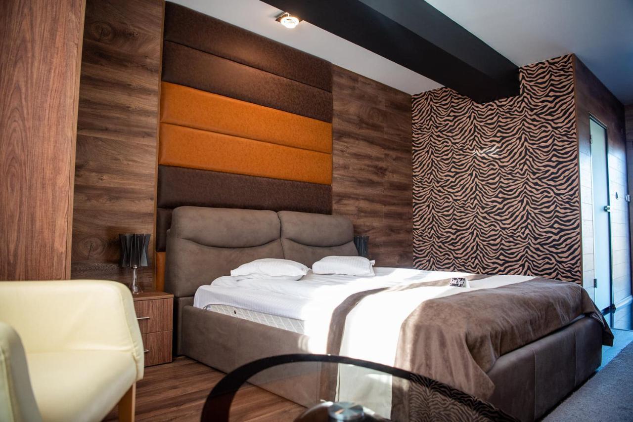 Acktion Deluxe Hotell Sjumen Eksteriør bilde