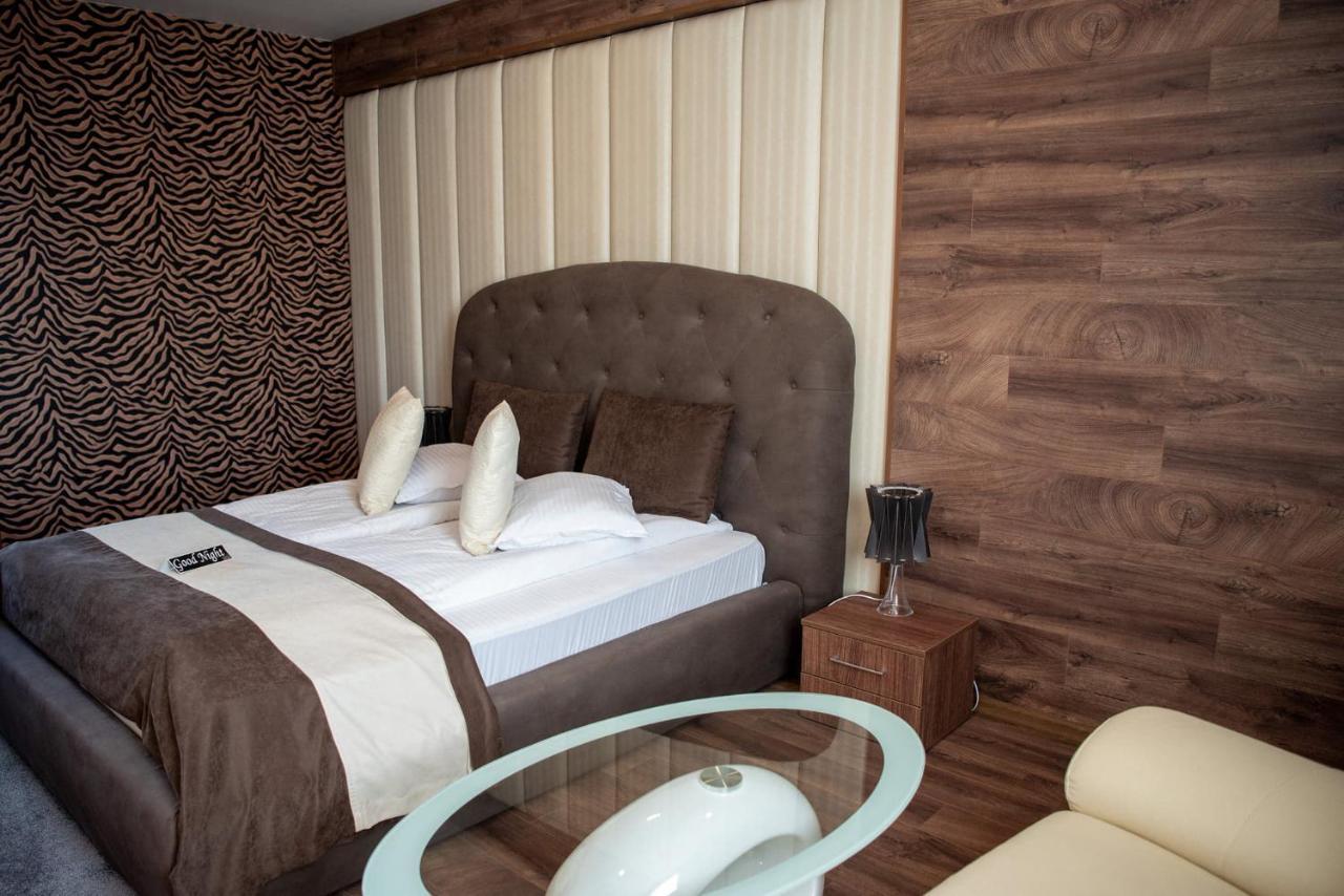 Acktion Deluxe Hotell Sjumen Eksteriør bilde